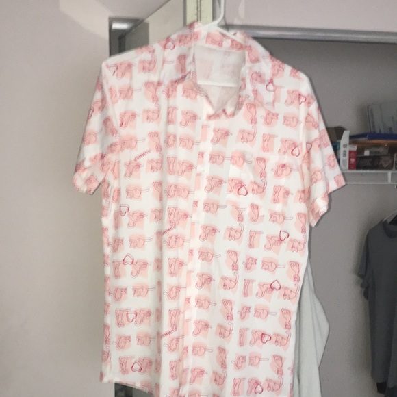Button down Cat Shirt. - Picture 1 of 5